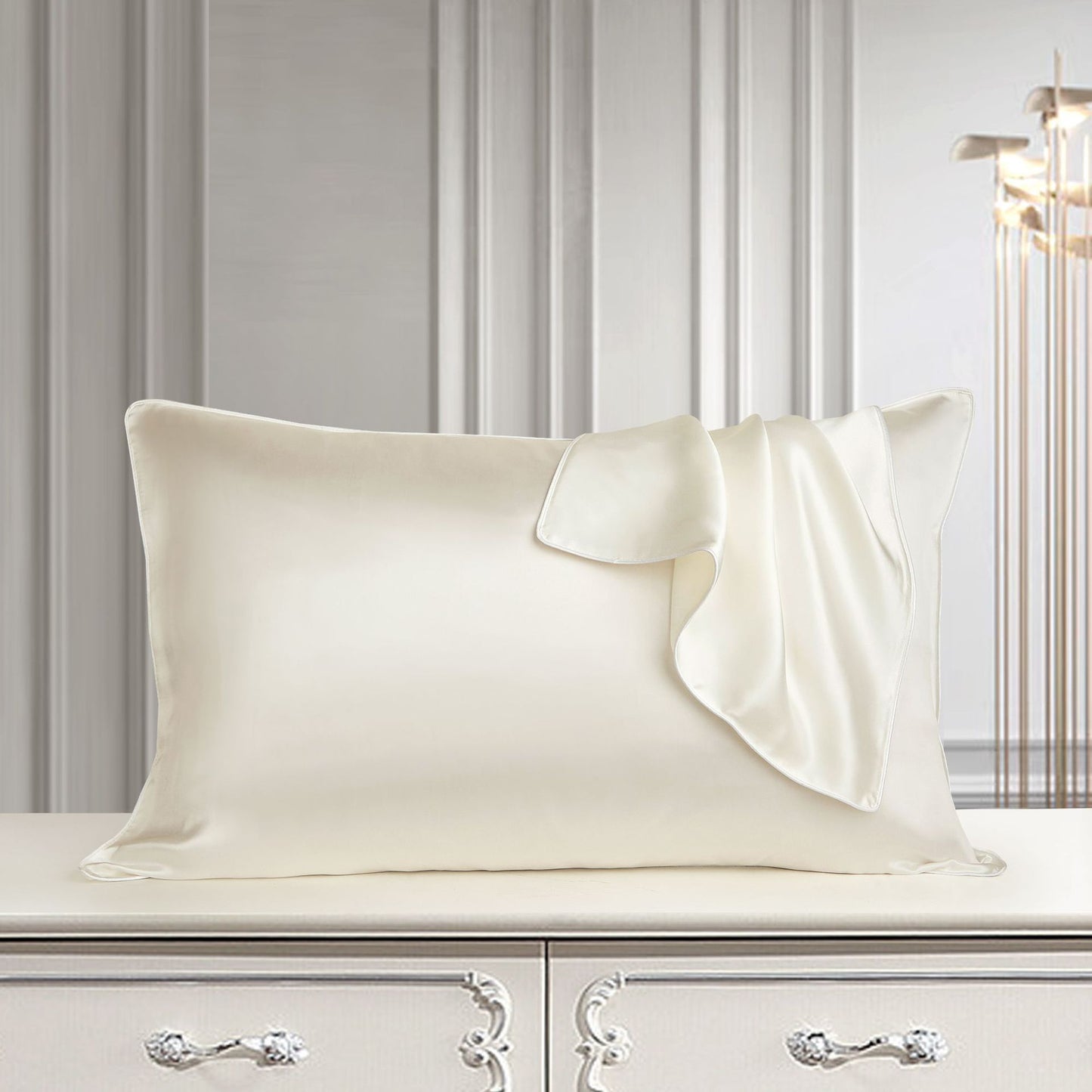 SILK CLOUD™ – 100% Mulberry Silk Pillowcase for Skin, Hair & Beauty Sleep