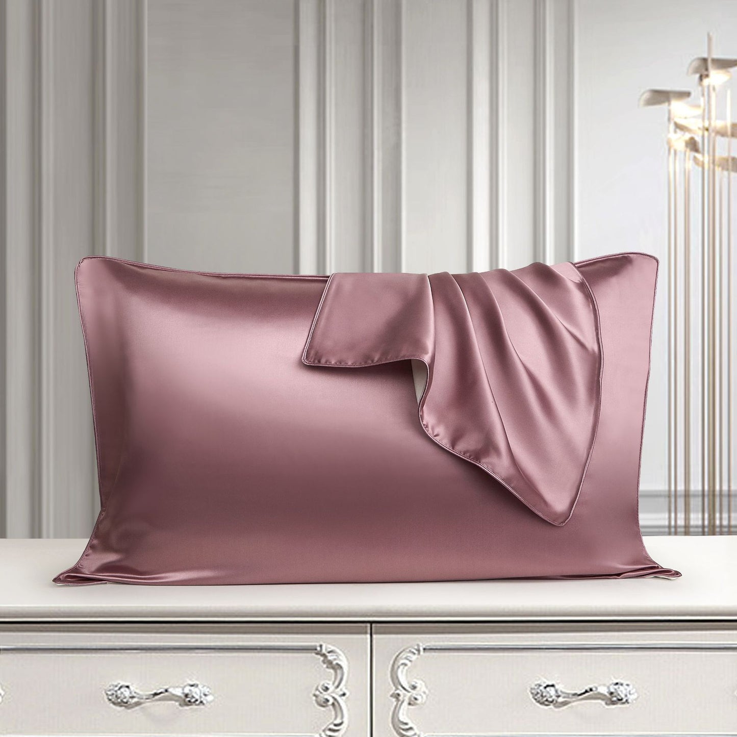 SILK CLOUD™ – 100% Mulberry Silk Pillowcase for Skin, Hair & Beauty Sleep