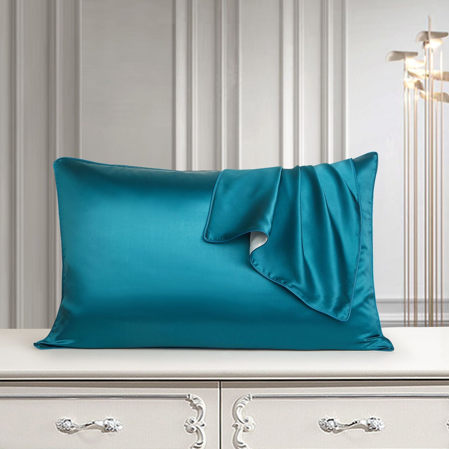 SILK CLOUD™ – 100% Mulberry Silk Pillowcase for Skin, Hair & Beauty Sleep